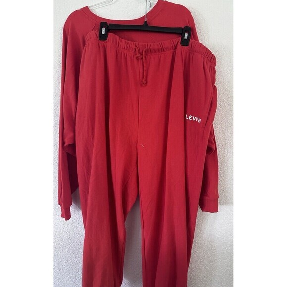 Levi's Women's Plus Size Comfy Cozy Sweatshirt & Jogger set Valiant Poppy 4X - Picture 10 of 14